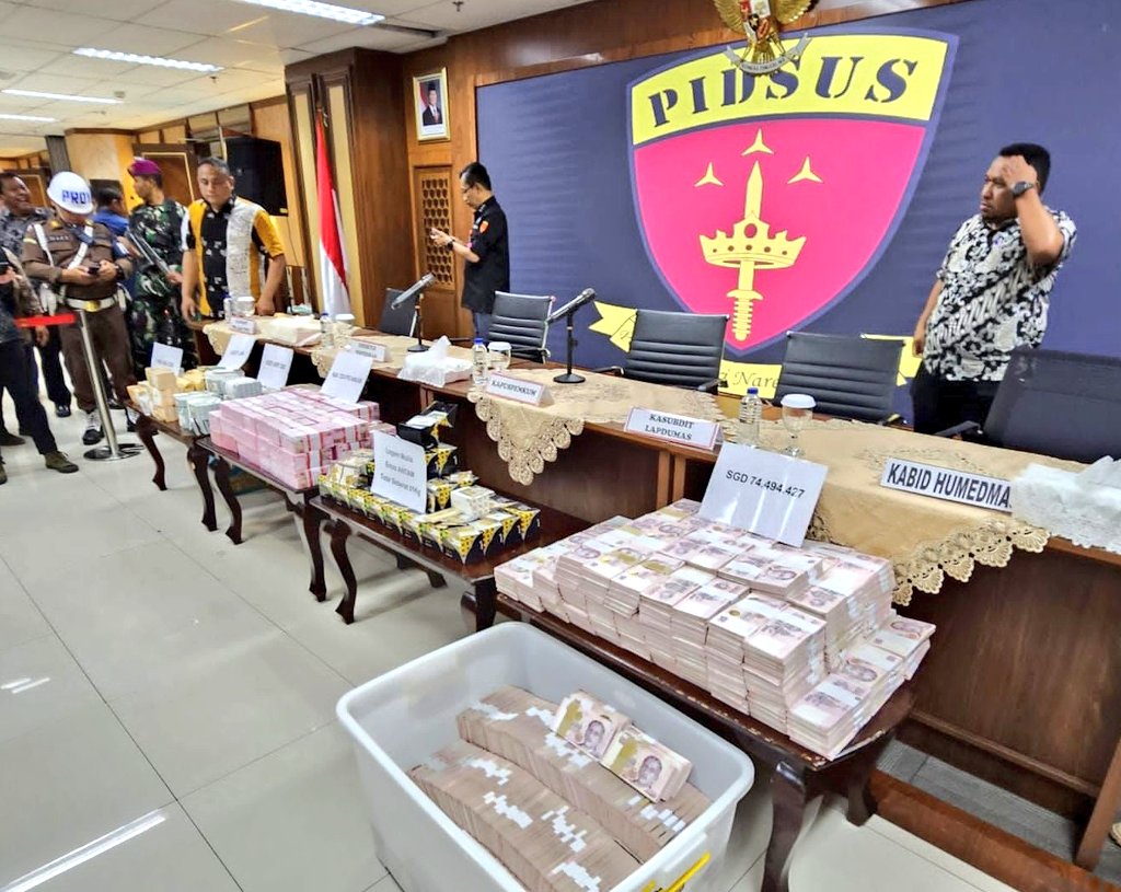 Siasat Zarof Ricar: Makelar Kasus di MA, Terima Rp 915 Miliar Selama 10 Tahun